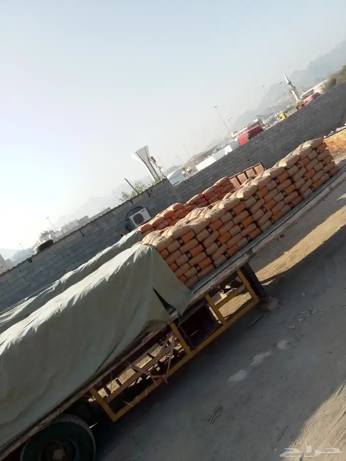 توريد جميع أنواع البطحه والاسمنت والعتب والبلك 1