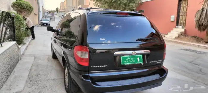 كرايسلر فان تاون 2005 4