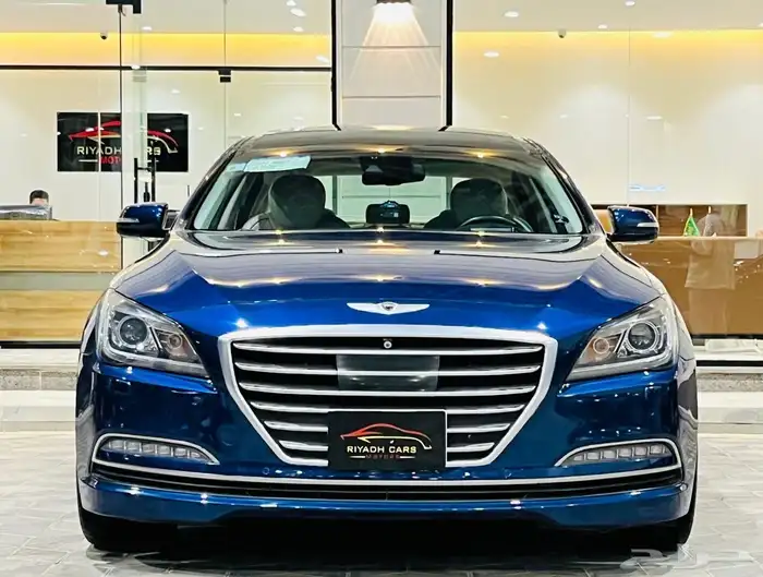 جنسس 2015 V8 رويال ( بحالة ممتازة ) 2