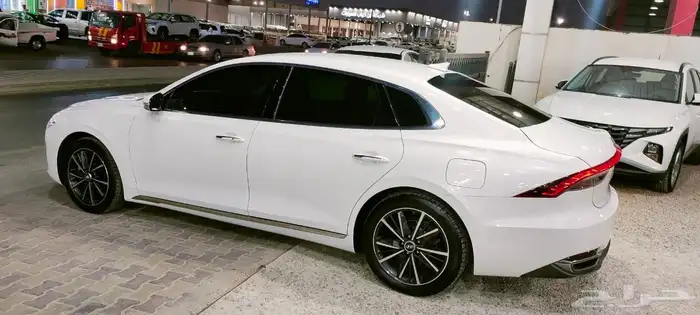 للبيع ازيرا 2023 بنزين سته سرندل وارد كوريا 6