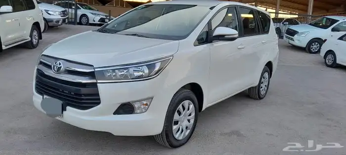 تويوتا انوفا 2016. ماشي 126000 0