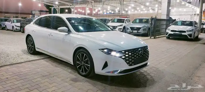 للبيع ازيرا 2023 بنزين سته سرندل وارد كوريا 1