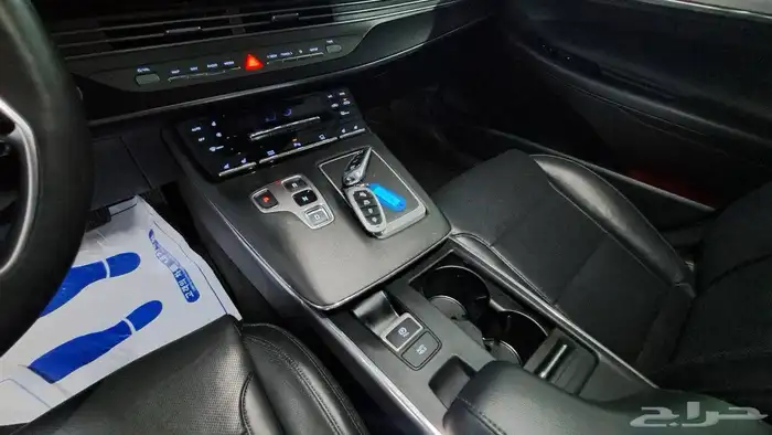 أزيرا - 2020 - بنزين - 2.5cc وارد كوريا تم البيع 10