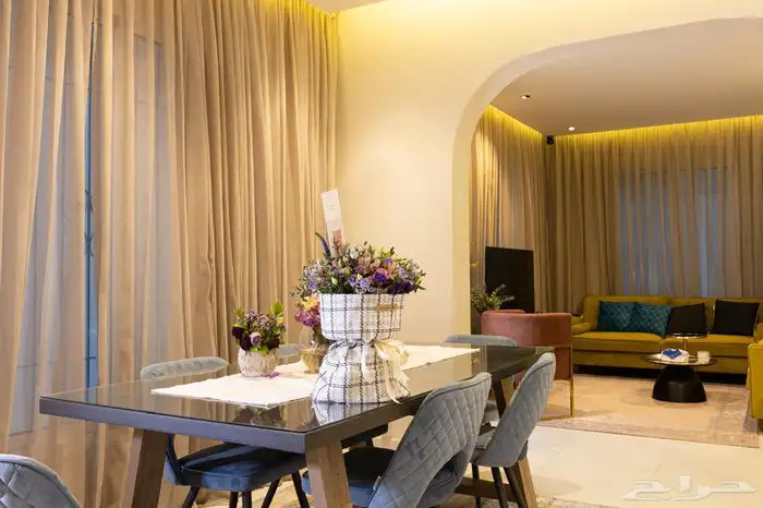 فلة للبيع في حي النرجس المساحة 250 م 6