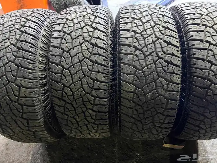 جنوط فيوال مع كفرات ربع حجري دعست كوماهو صيني 17 كل السيارة 8