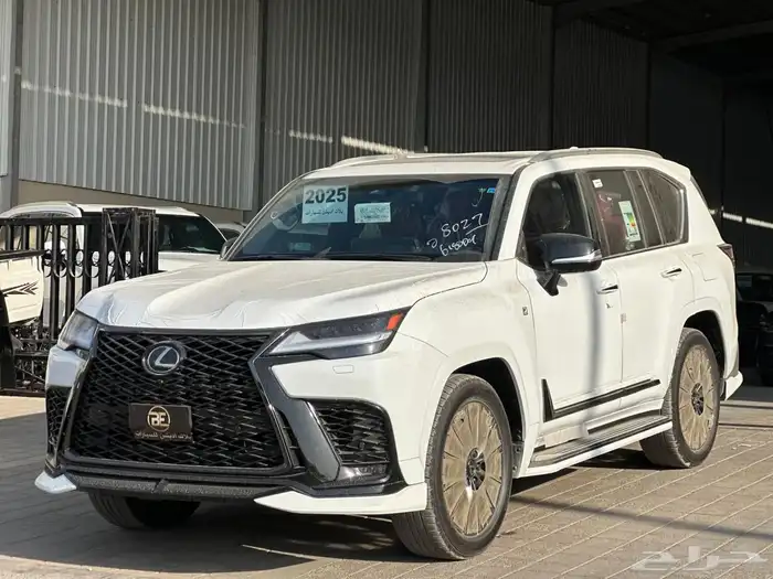 لكزس 2025 LX600 5