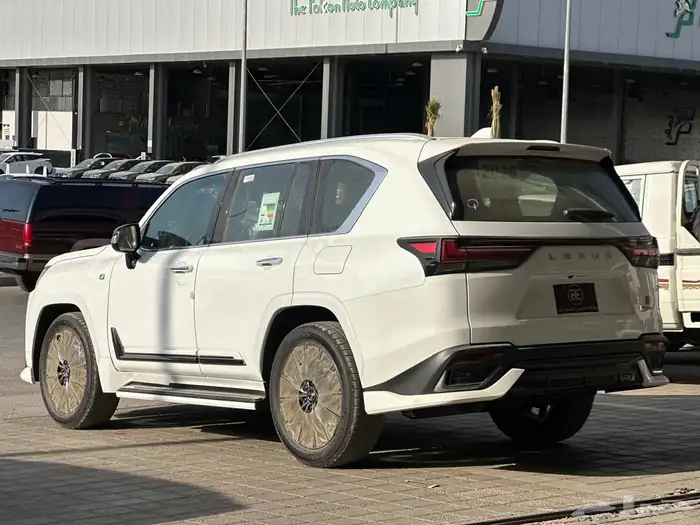 لكزس 2025 LX600 2