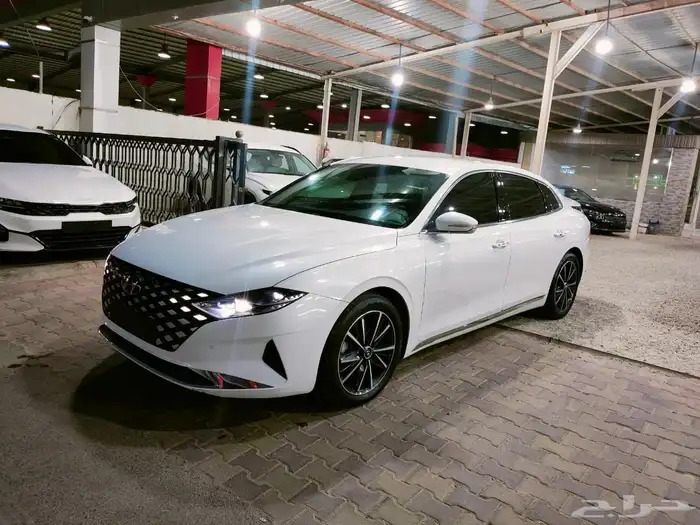 للبيع ازيرا 2023 بنزين سته سرندل وارد كوريا 5
