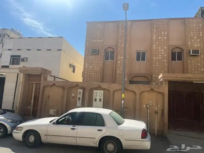 فيلا للبيع دورين وشقةو3عدادكهرباء 1