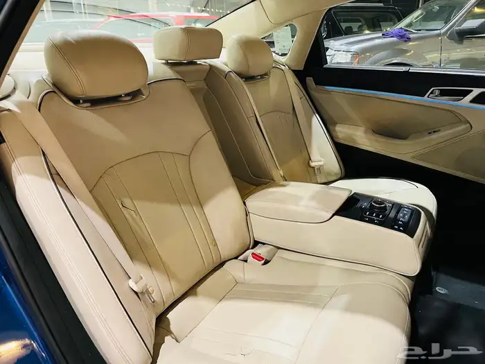 جنسس 2015 V8 رويال ( بحالة ممتازة ) 9