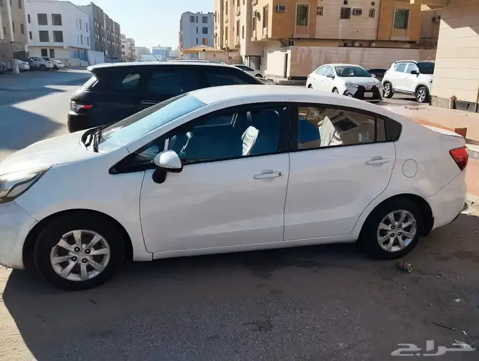 كيا ريو 2013 جير عادي جير مكينة بحالة جيدة فبريكا دواخل راش 2