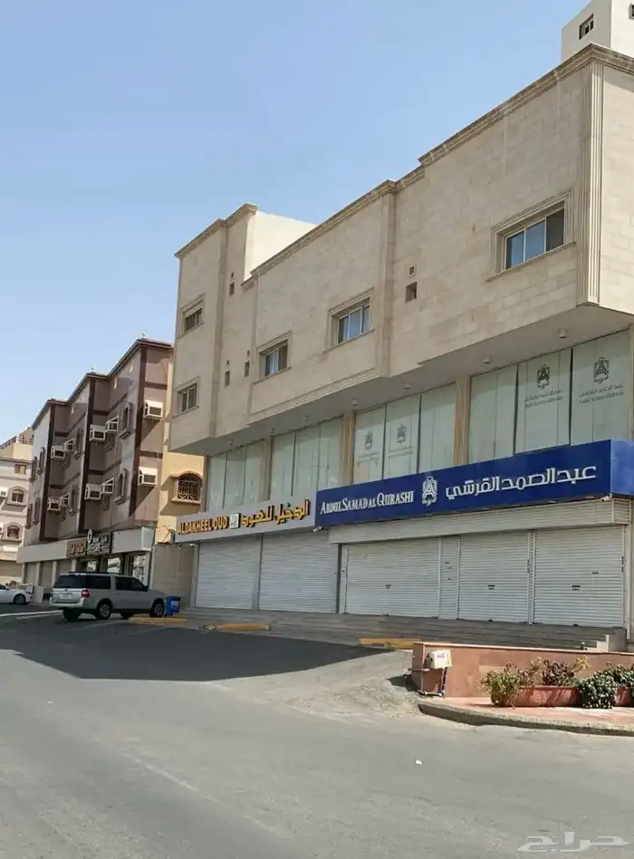 للبيع عمارة تجارية موقع مميز شارعين بدخل 8 في الميه 1