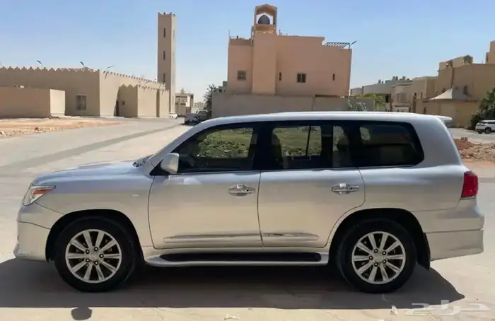 للبيع لكزز 2011 3