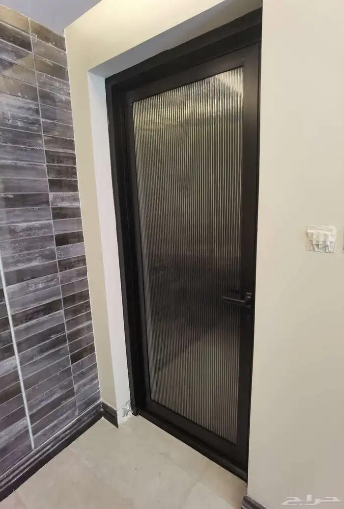 زجاج سكريت ابواب صيانتها ابواب واجهات شورات 6