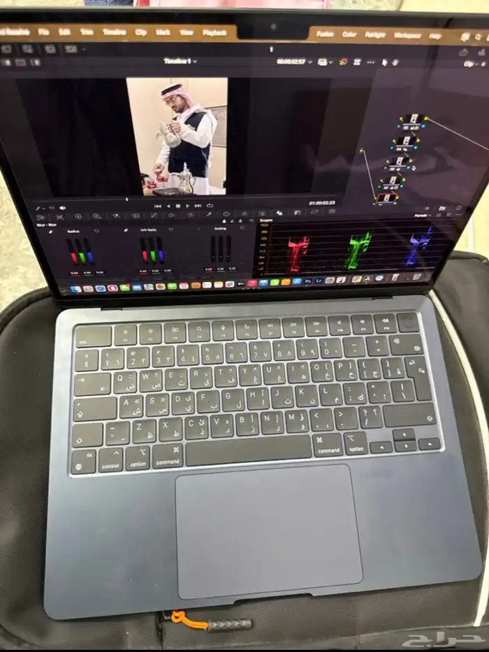 للبيع ماك بوك اير M2 2