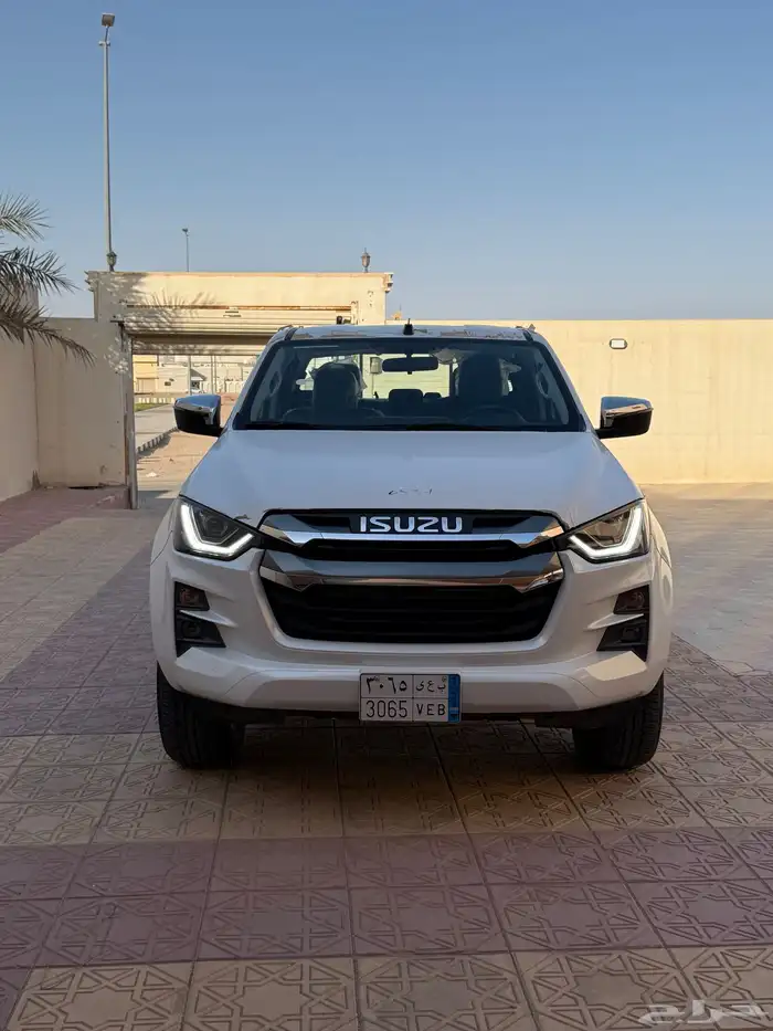 ايسوزو ديماكس LS فل كامل 2024 0