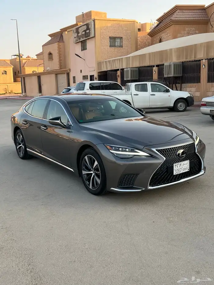 لكزس 2021 LS 350 موتر شرط وكاله قمه بنضافه 2