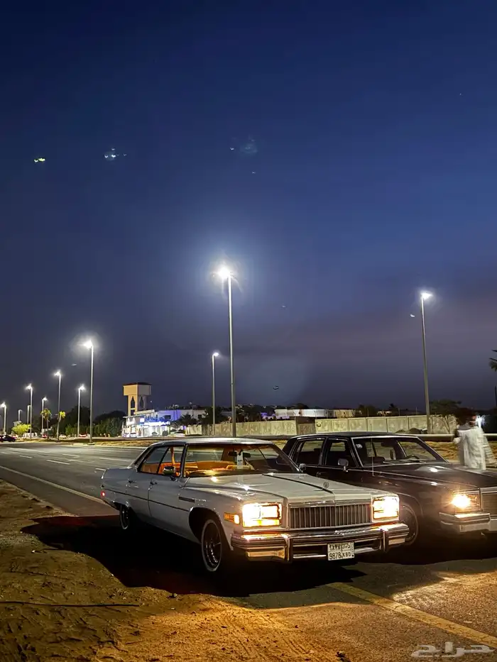 سيارة كلاسيك للايجار عرض 3