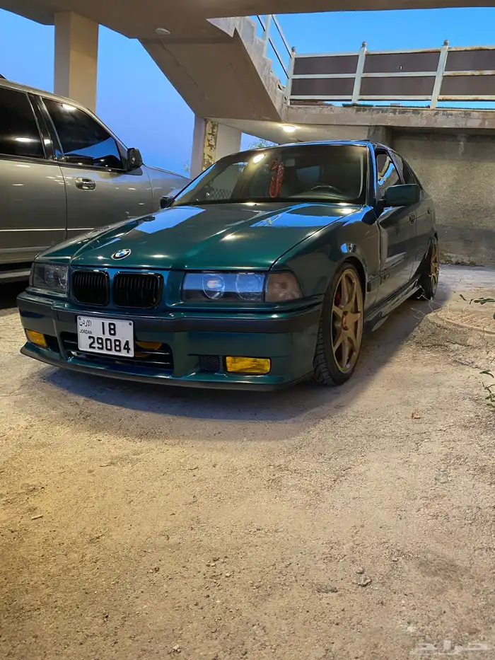 BMW عليها كت M3 7