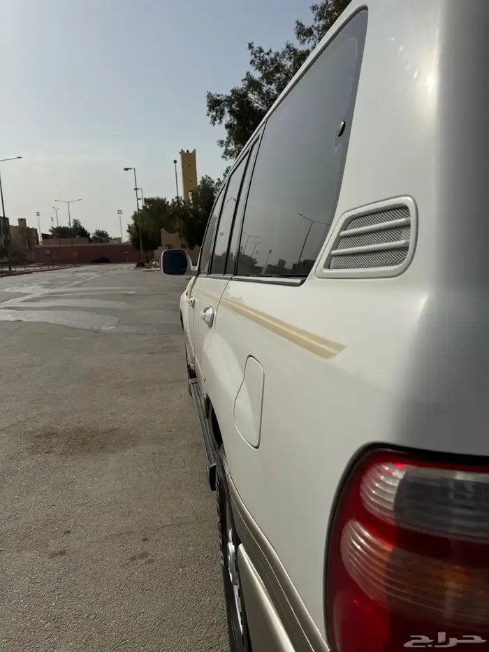 جيب لاندكروزر vxr 5