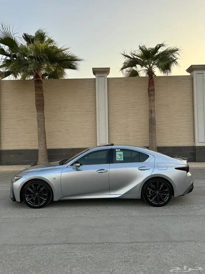 لكزس is 350 F sport ( بحالة الوكالة ) 14