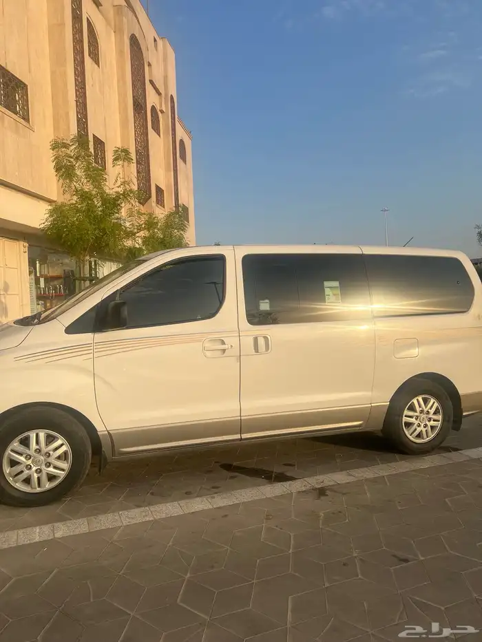 حافله هونداي H1 1