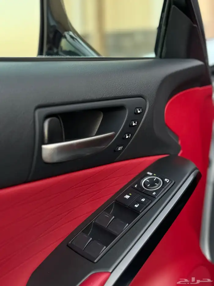 لكزس is 350 F sport ( بحالة الوكالة ) 21