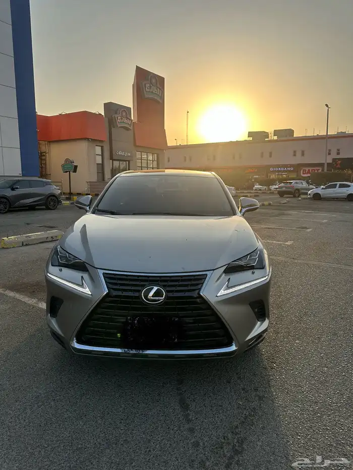 لكزس NX300 1