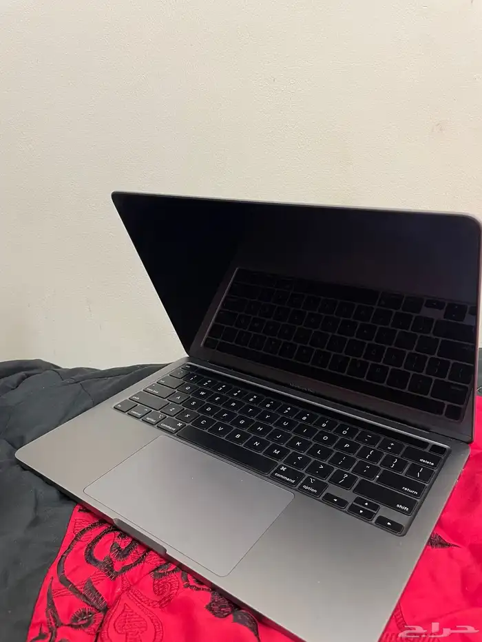 إعلان بيع  ماك بوك برو 2020 (MacBook Pro 13-inch)شبه جديد 2