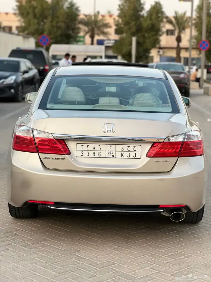هوندا اكورد نظيف جدا 1