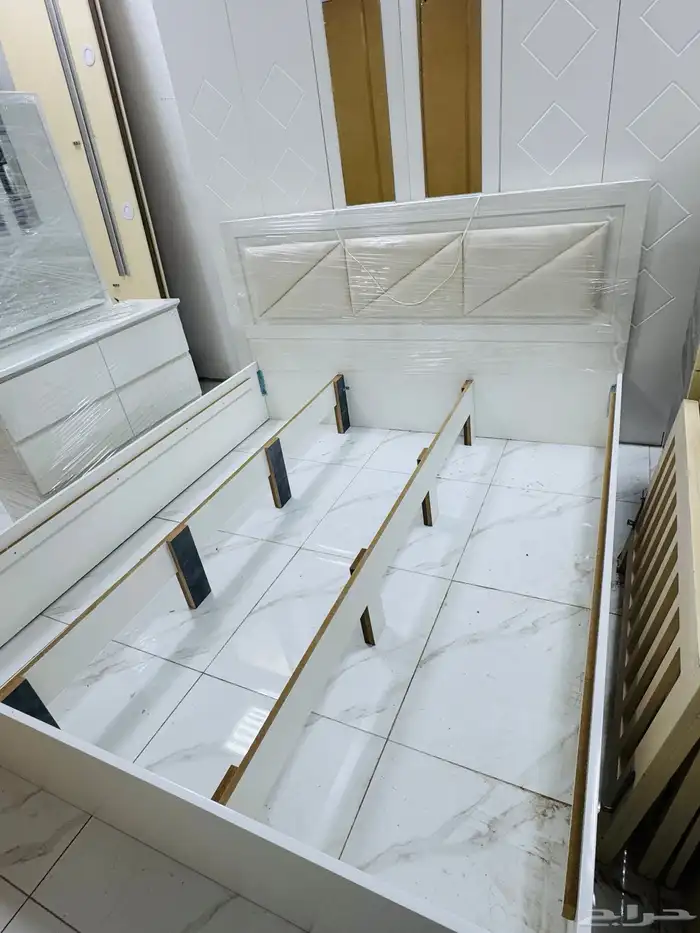 غرفة النوم وطني خشب تايلاندي جديد جاهز يوجد كميه 4