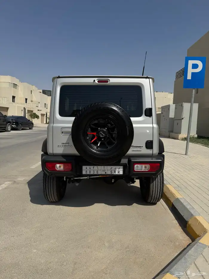 للبيع سوزوكي جمني 2025 فل كامل 5 ابواب 3