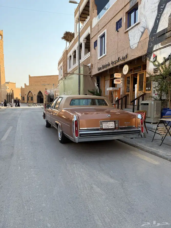 كاديلاك كلاسيك مديل 1982 للبيع 0