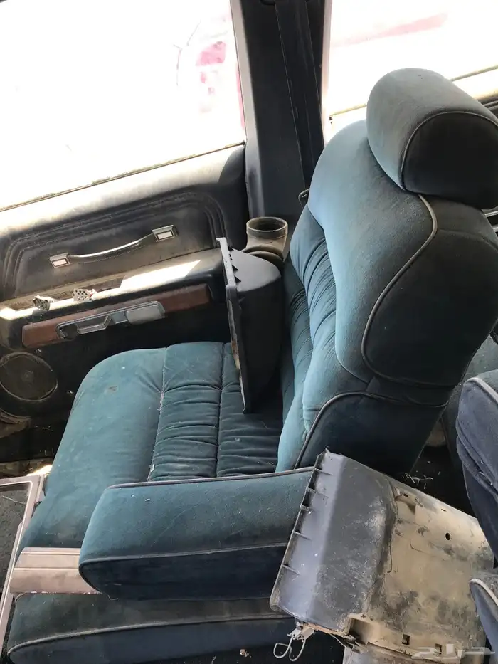 للبيع مراتب بيوك اللون كحلي وكاله شرط 5