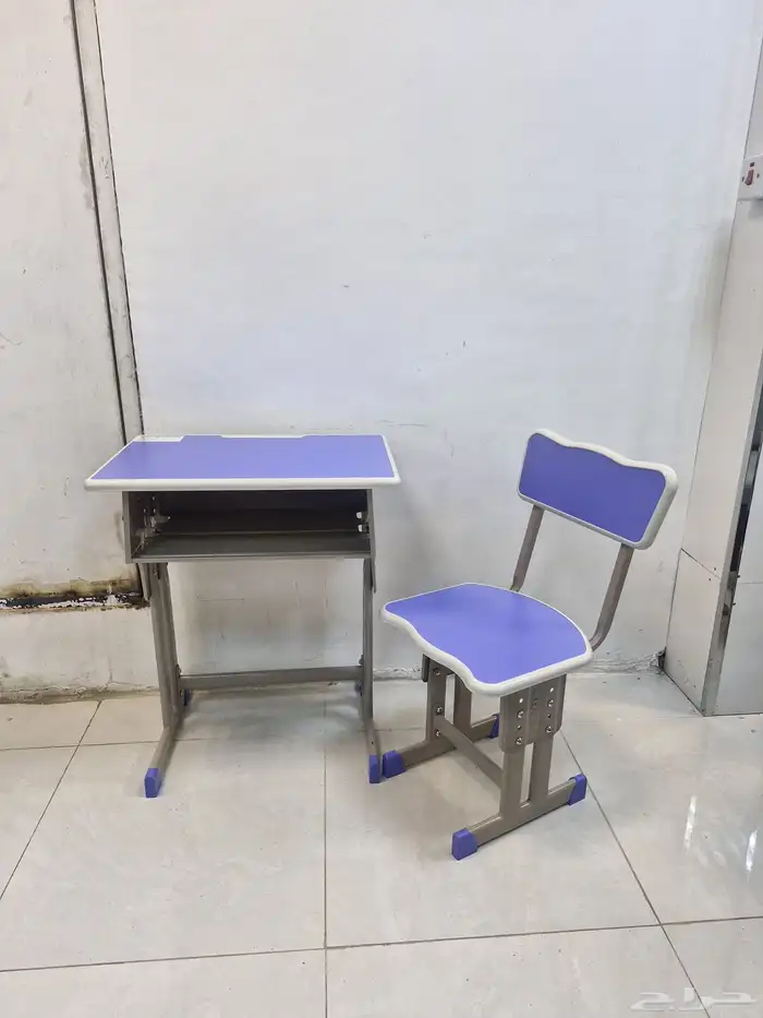 طاولة مدرسة كلو جديد مادل آجي من كراتون نفس يوم طلب تركيب 15