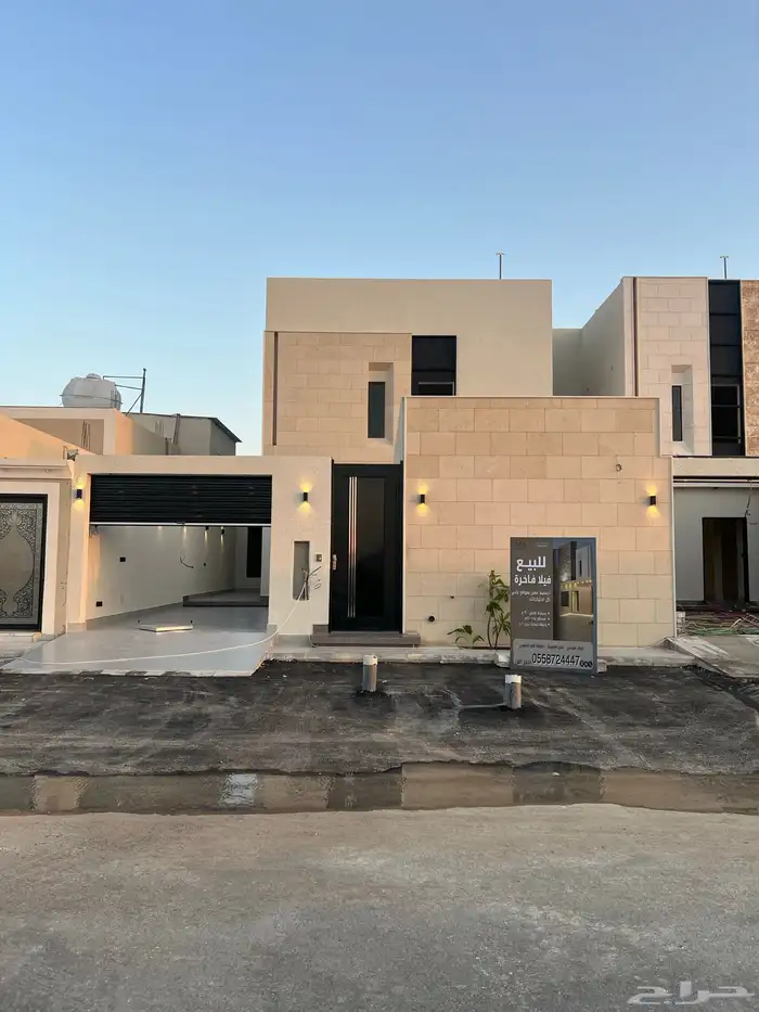للبيع في حي الملك فهد فيلا فاخرة 0