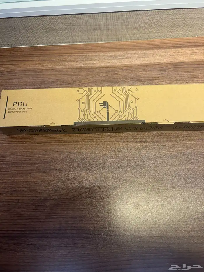 وحدة توزيع طاقة احترافية (Power Distribution Unit) 1