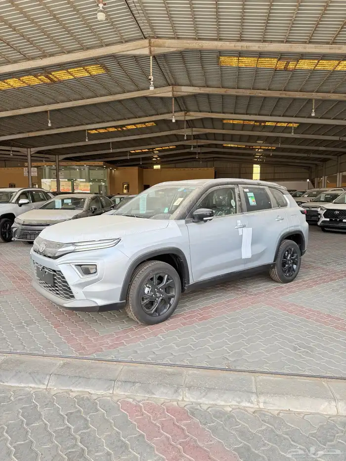 تويوتا اوربان GLX بنزين 2026 0