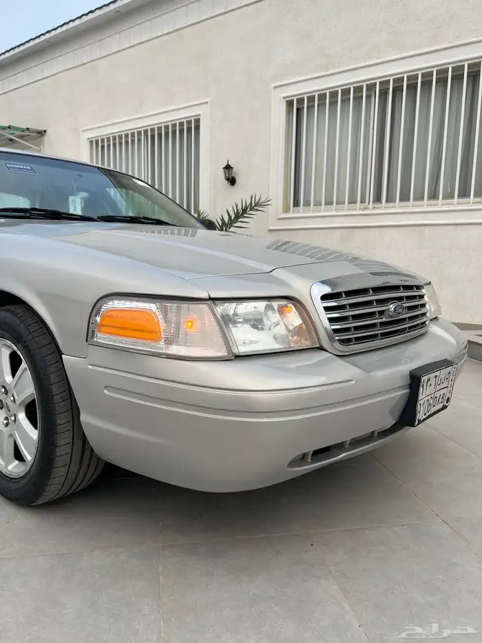 فورد كراون فكتوريا 2011 سعودي 17