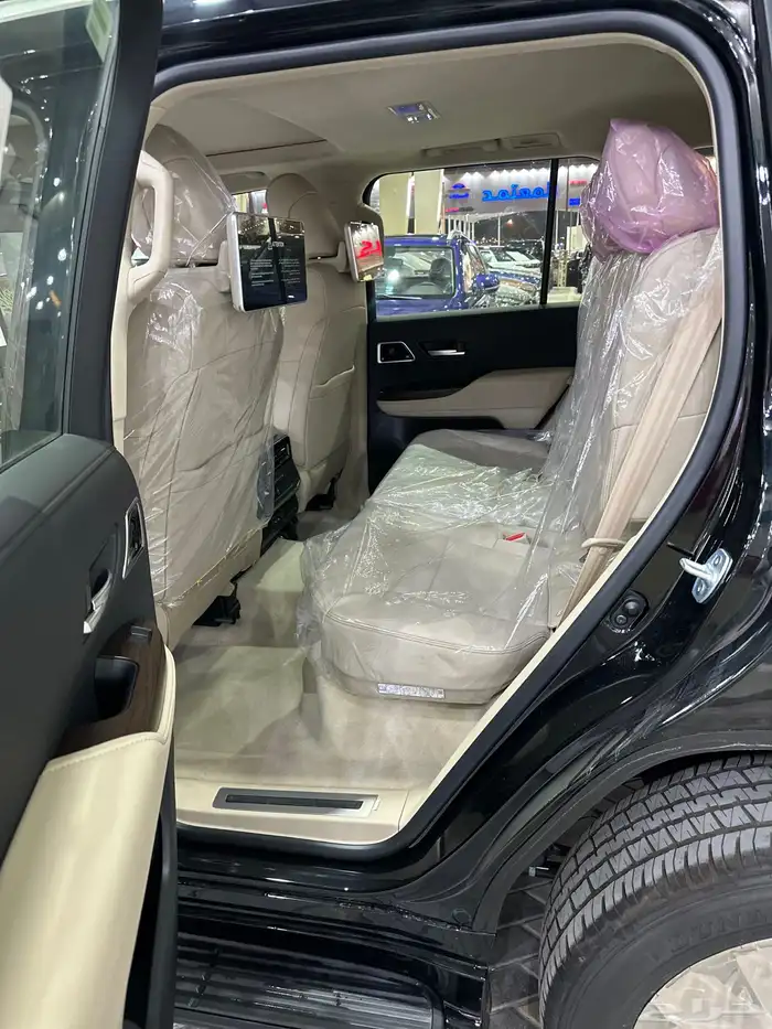 تيوتا لاندكروزر الموديل2025 فل كامل وارد السائر رقم(5)S 9