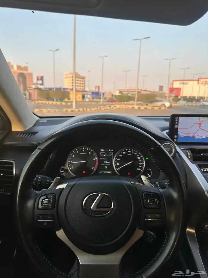 لكزس NX300 4
