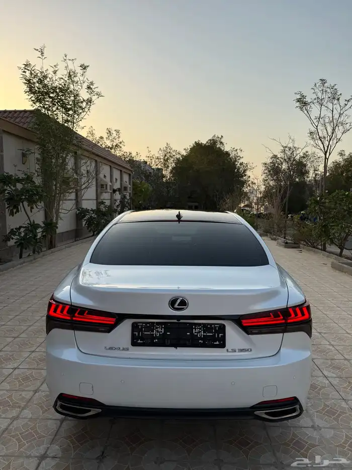 لكزس LS350 6