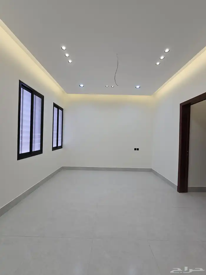 للبيع دور علوي في احد رفيده 4