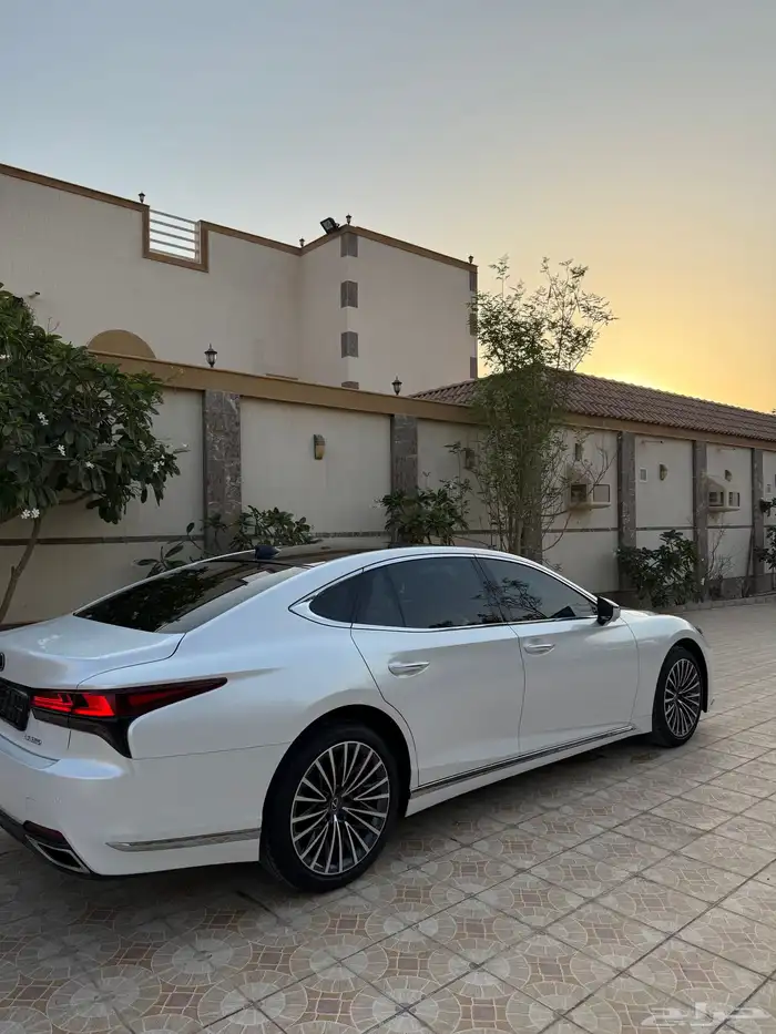 لكزس LS350 3