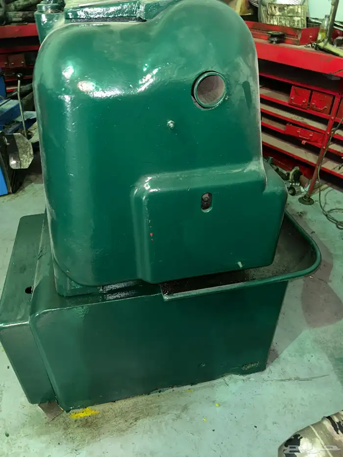 للبيع مخرطة إيطالية نظيفة بطول 2 متر 2