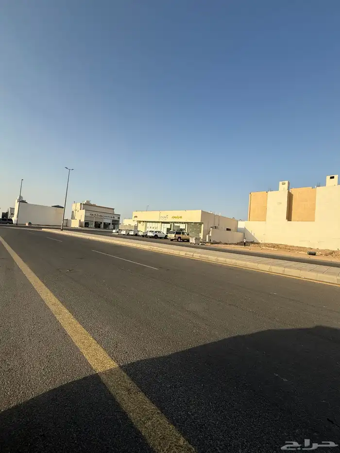للبيع ارض تجارية في مخطط النبلاء م500 شارع 30م 12