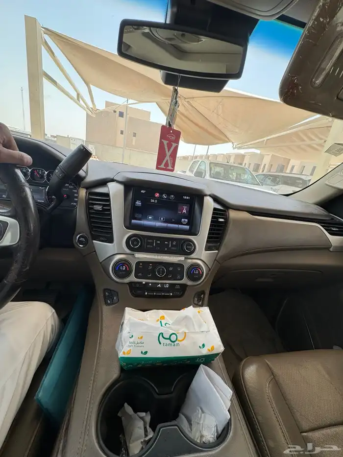يوكون 2015ذهبيSLT 11