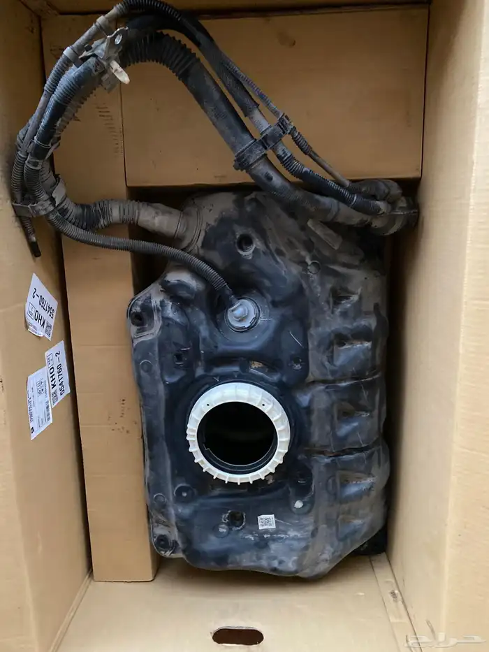 للبيع تانكي بنزين يارس 2015 4