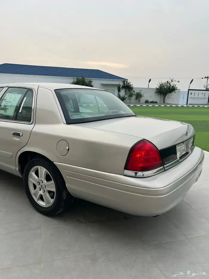 فورد كراون فكتوريا 2011 سعودي 21