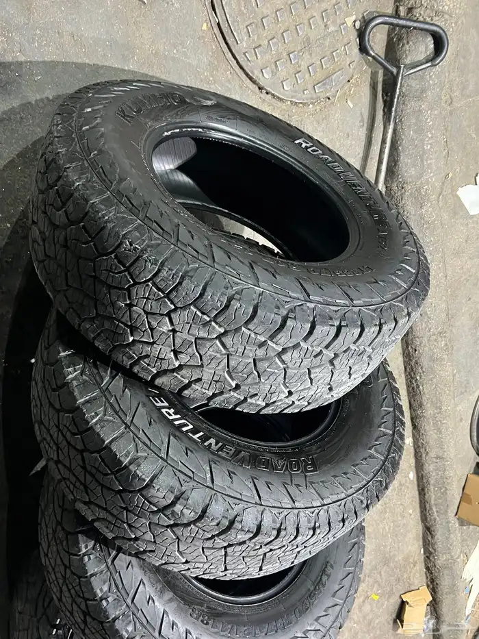 كفرات كومهو ربع حجري مقاس 285 70 17 31
